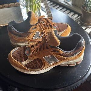 New Balance Brown Sneakers